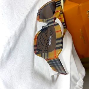 Glasses , handbook , scarf